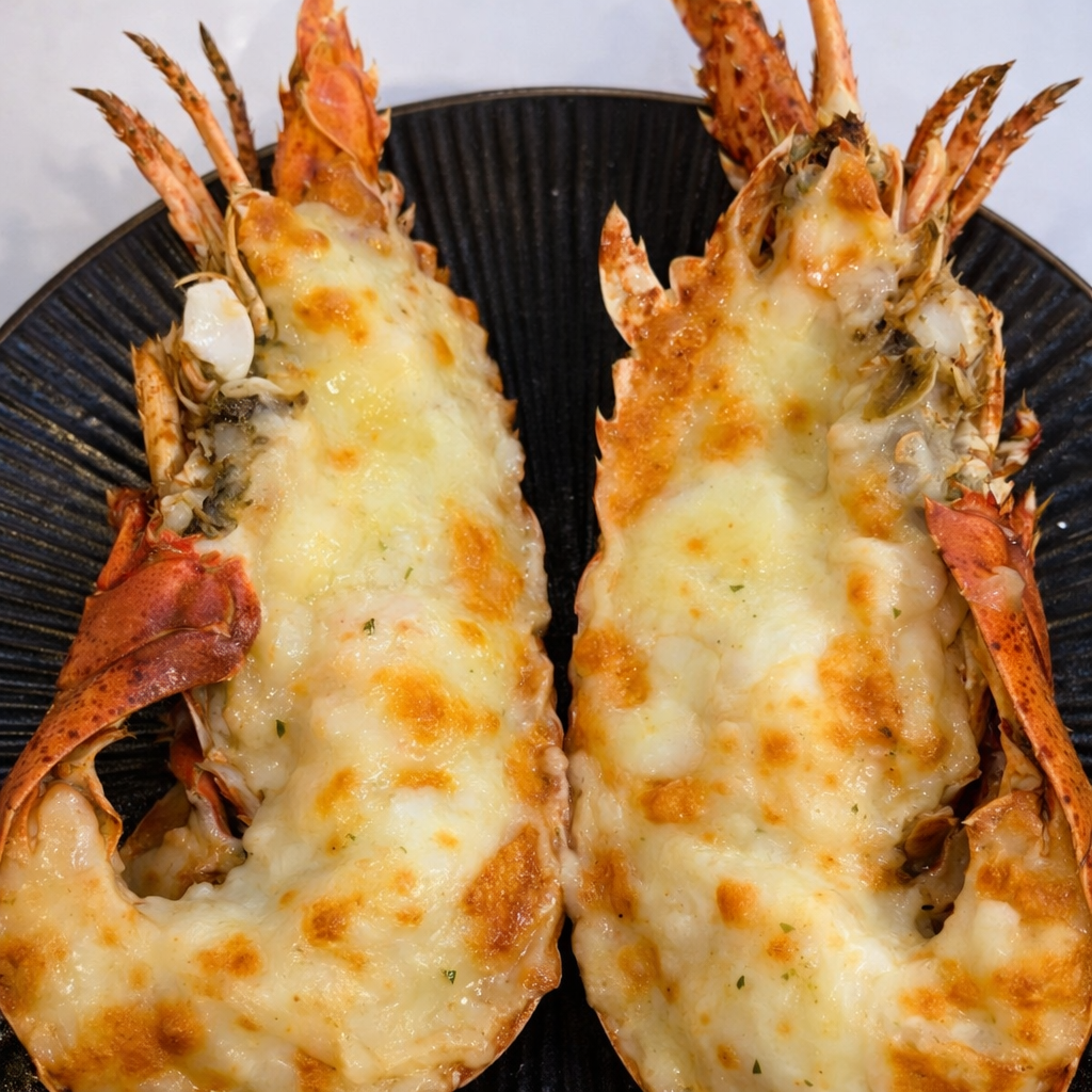 Garlic Butter Cheese Lobster