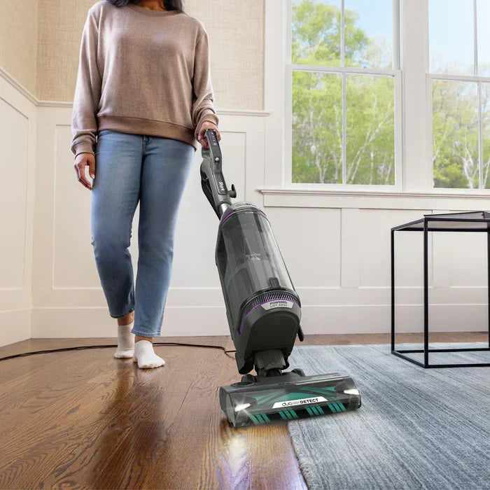 Upright vs. Canister Vacuums: Which One is Right for You?