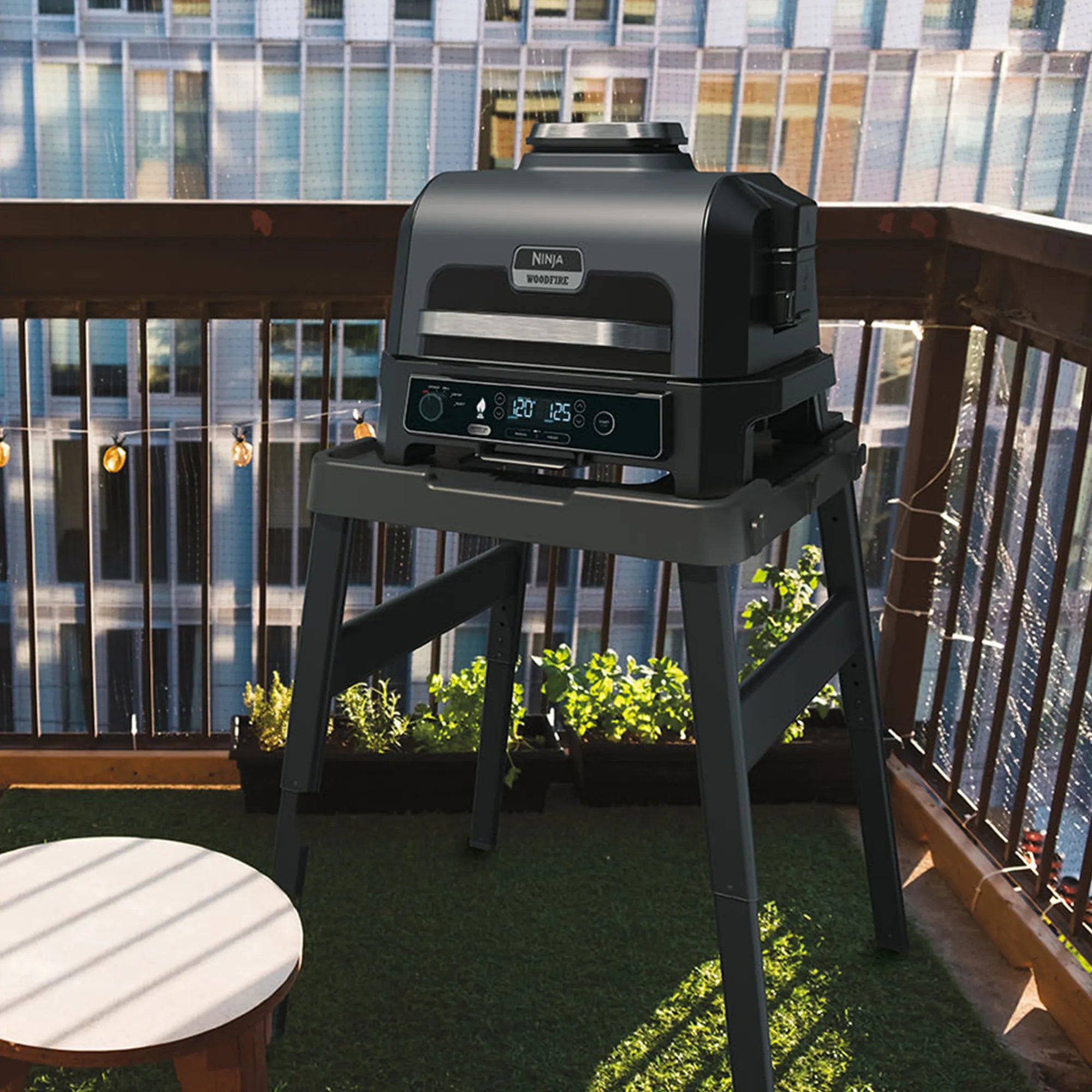 Ultimate Guide to BBQs for Apartments, Balconies & Small Spaces