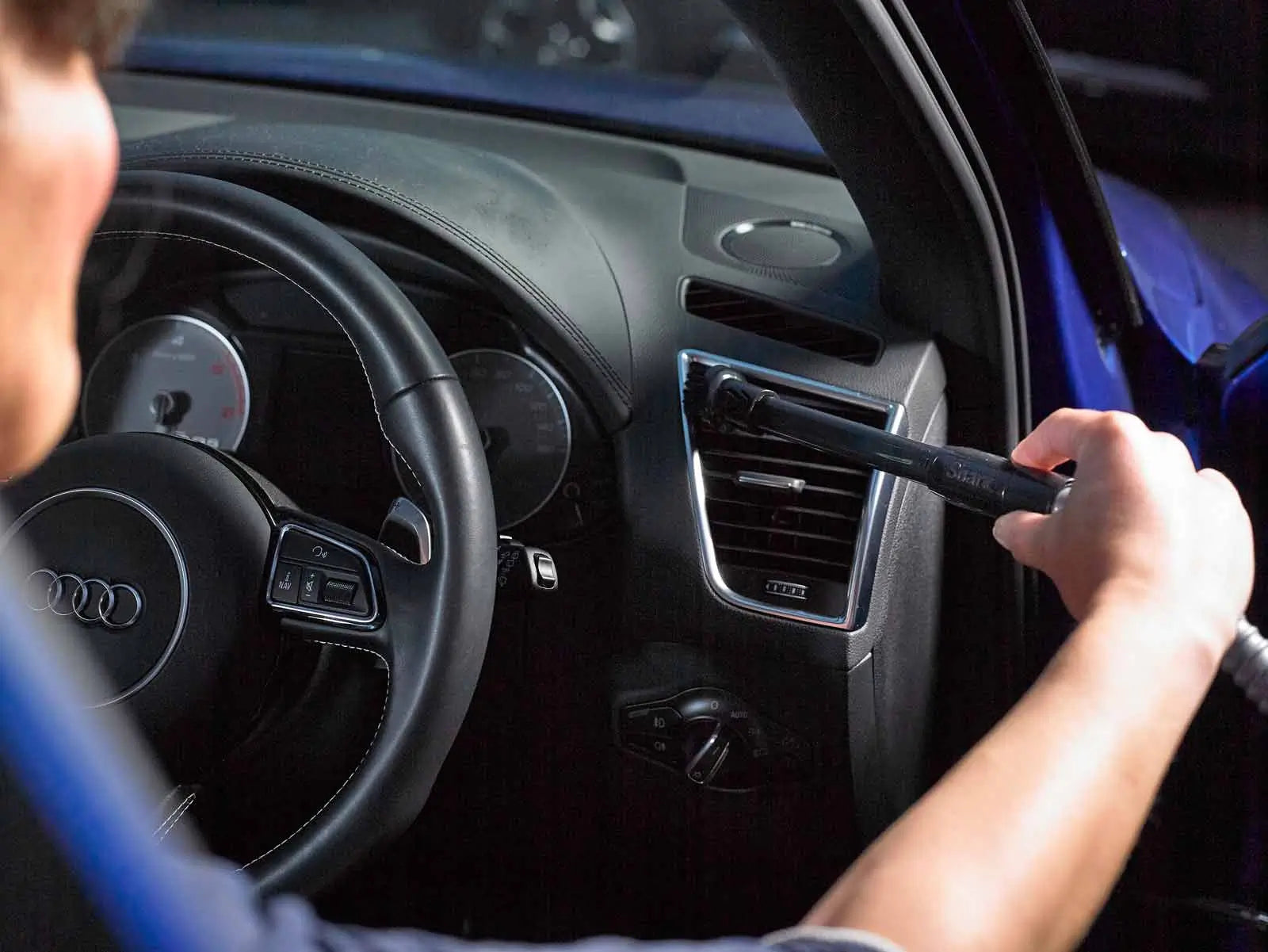 How Do I Vacuum My Car Like the Professionals?